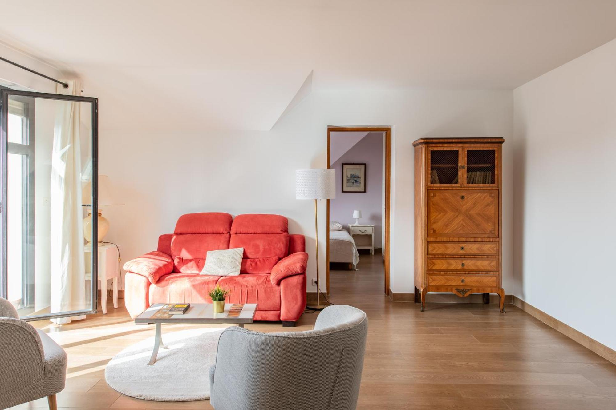 Geranimus Versailles: Notre-dame Apartment *